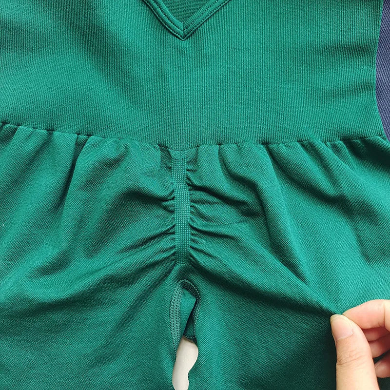 Sexy Seamless Peach Hip Yoga Jumpsuit - Quick-Dry, Stretchy Knit Fabric, Removable Pads, Striped Design, Slim Fit for Wome