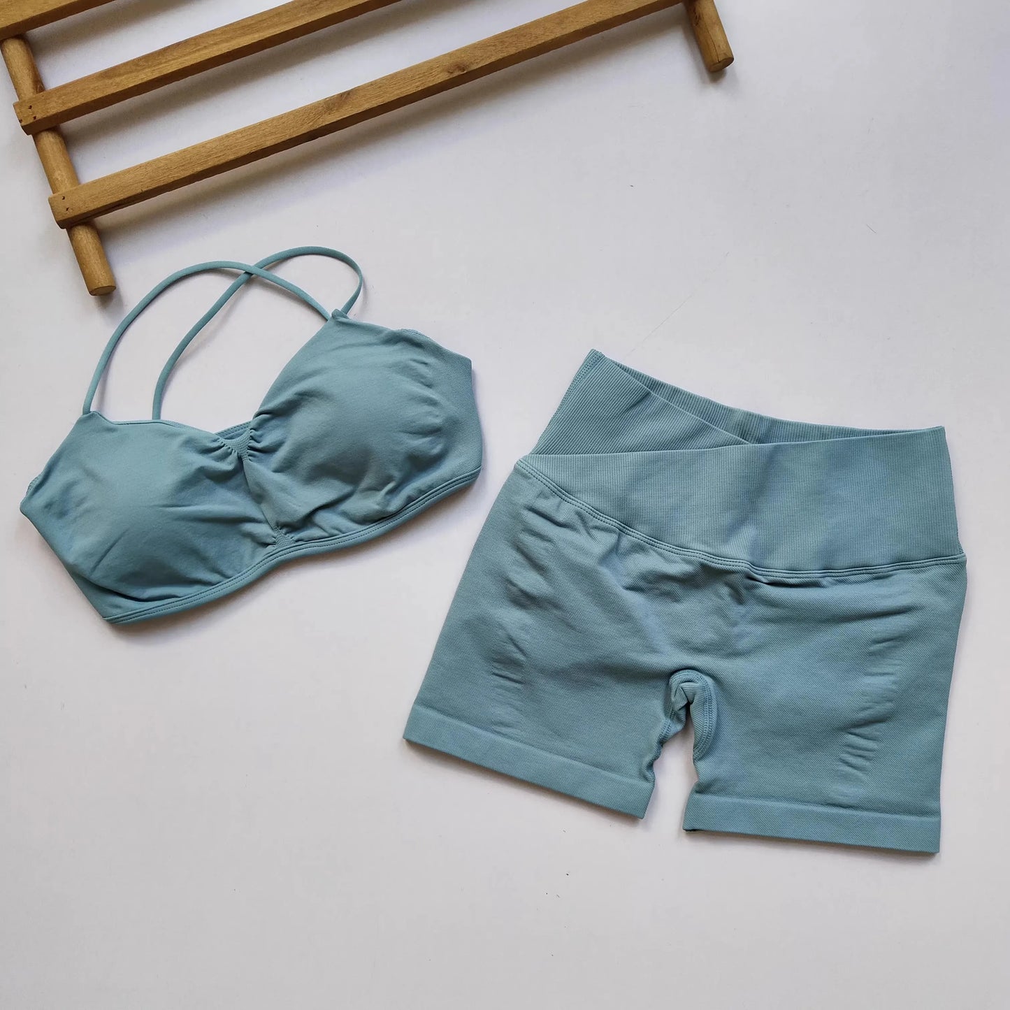Two-Piece high quality workout Set - Bra + High-Waist Peach scrunch Shorts