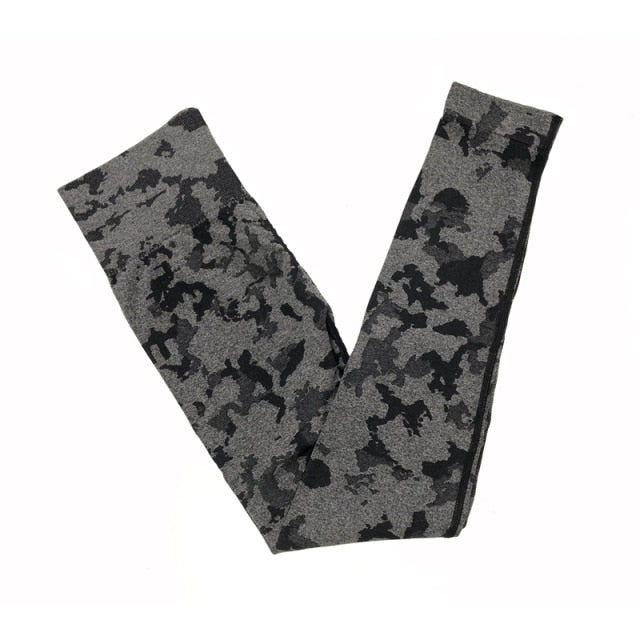 Women Adapt Camo Seamless Shorts, High Waisted Workout Shorts
