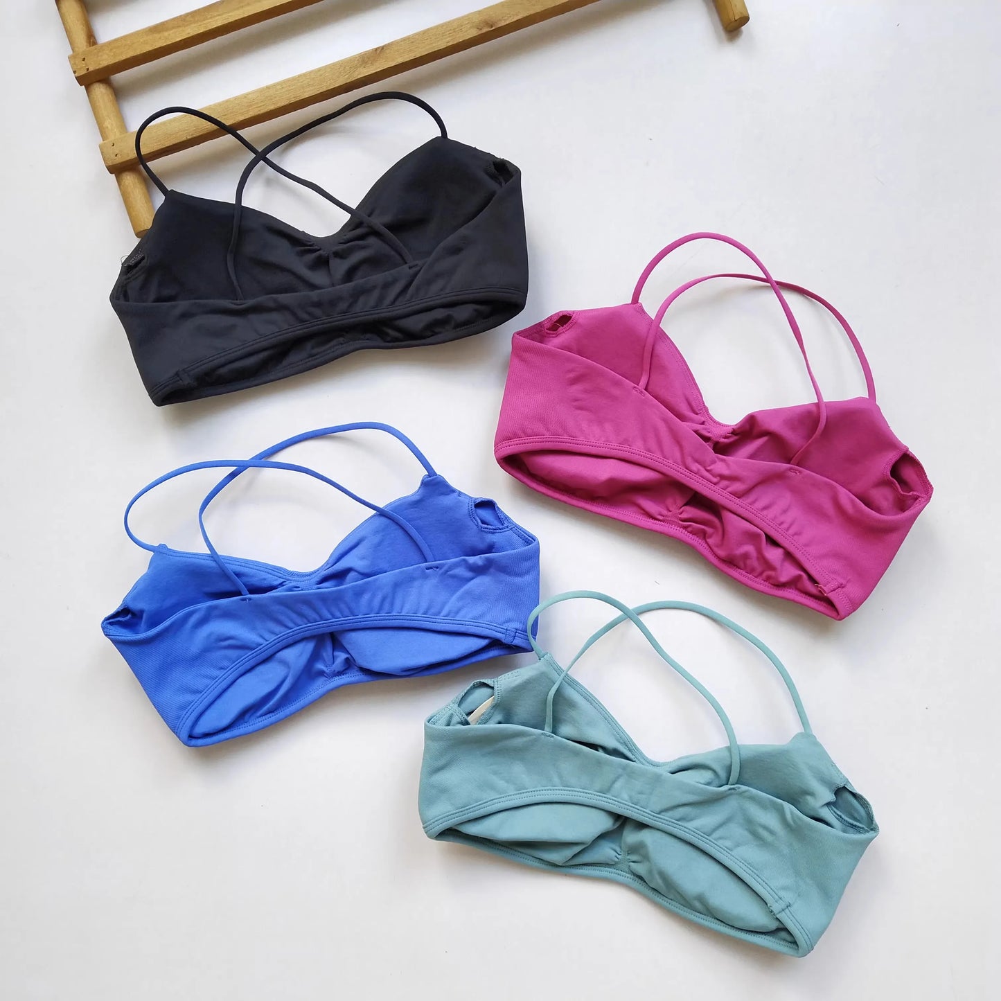 Two-Piece high quality workout Set - Bra + High-Waist Peach scrunch Shorts